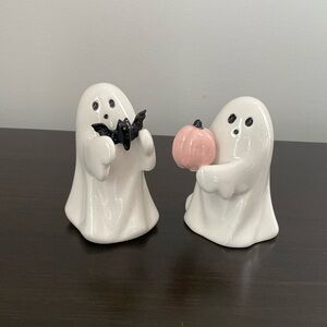 Ceramic Bootiful Ghosts Holding Bat & Pink Pumpkin Figurine Set - Hyde & EEK!